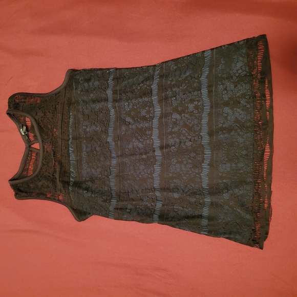 ⭐3/$20 Jacob Lace sleeveless top - Picture 4 of 8